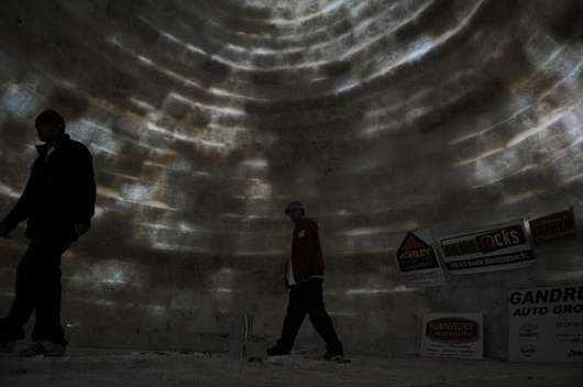 Самая большая иглу в мире