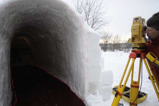 Самая большая иглу в мире
